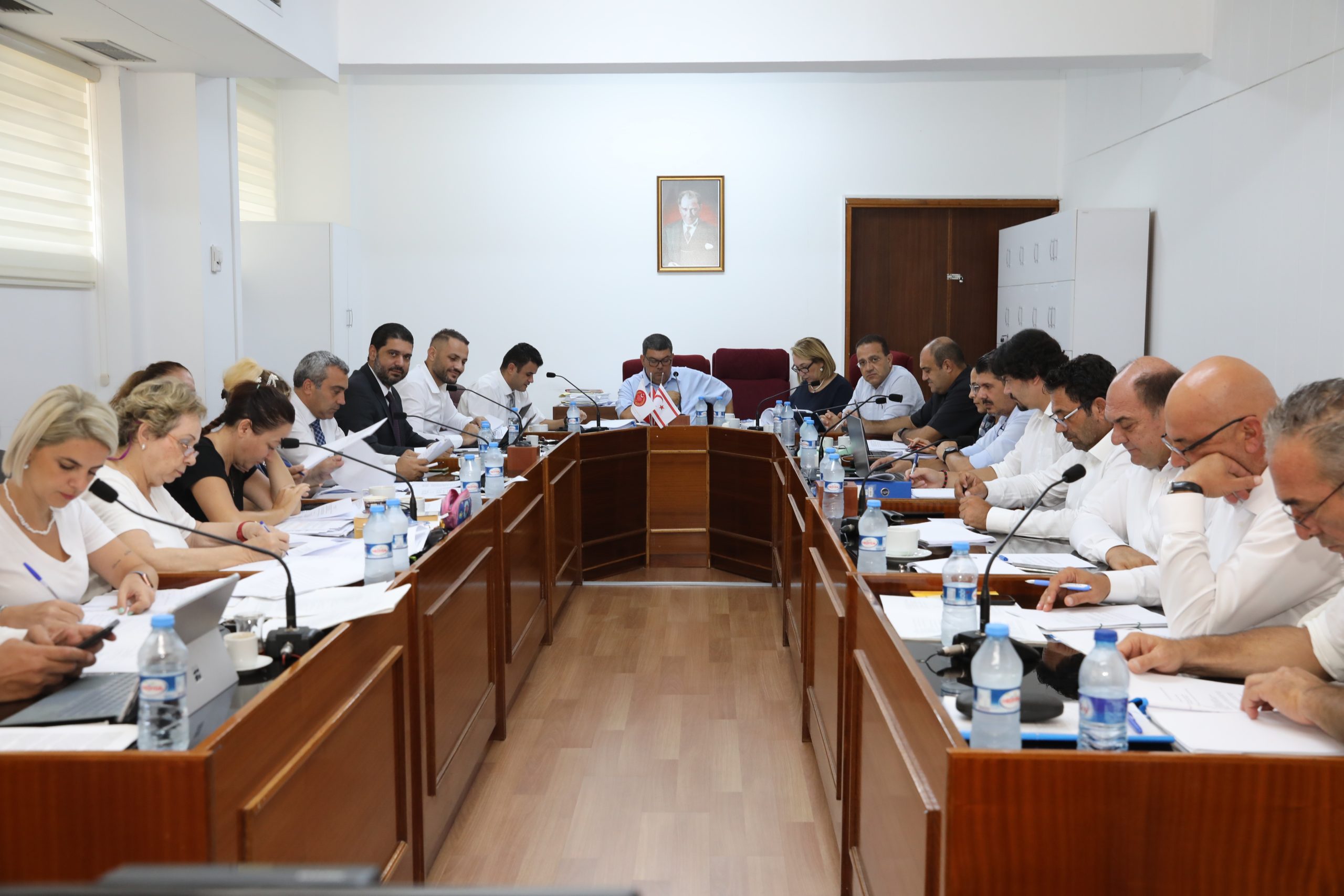 Meclis Komitesi Belediyeler Yasa Tasarısı için toplandı