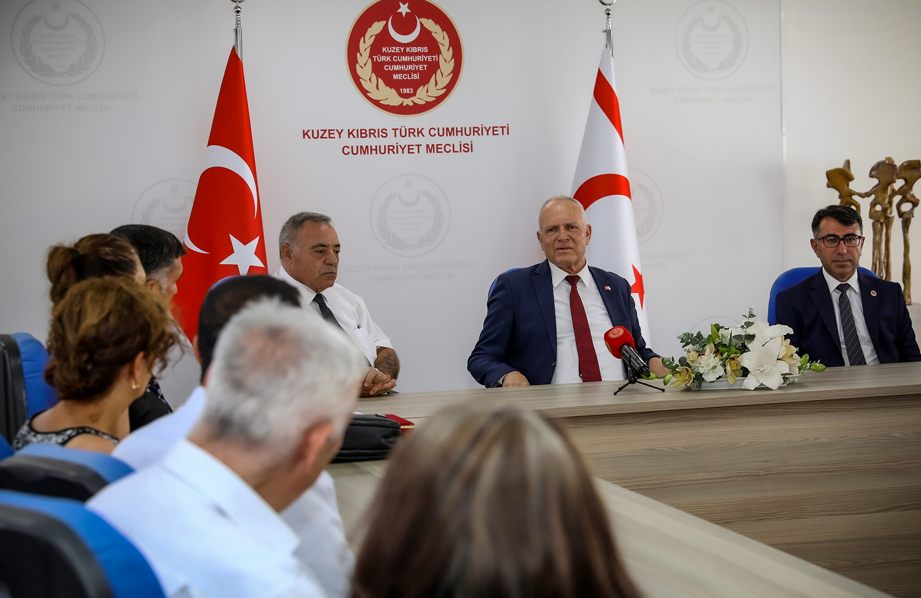 Töre, Türkiye ve KKTC’den Emekli Astsubayları kabul etti