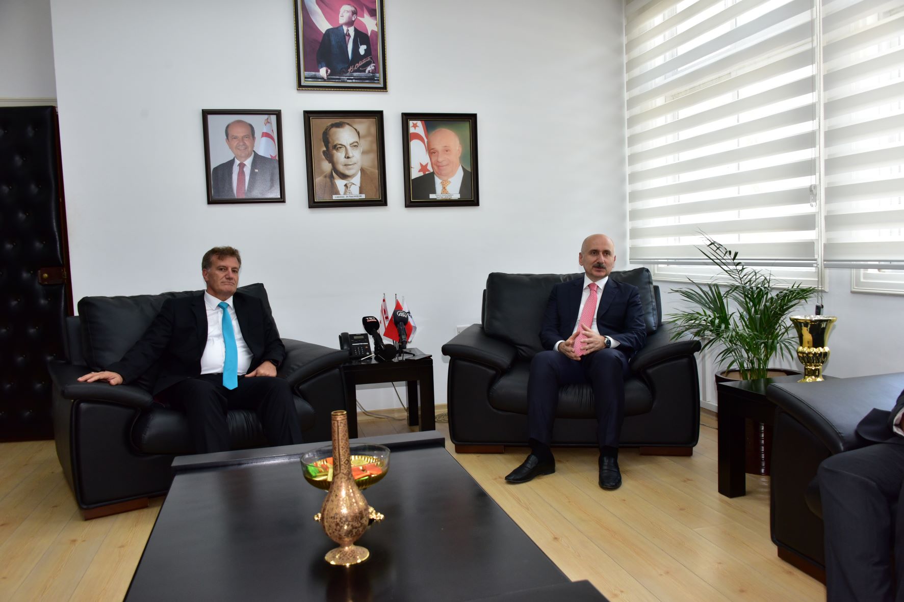 Ulaştırma Bakanı Arıklı, TC Ulaştırma ve Altyapı Bakanı Karaismailoğlu’yla görüştü