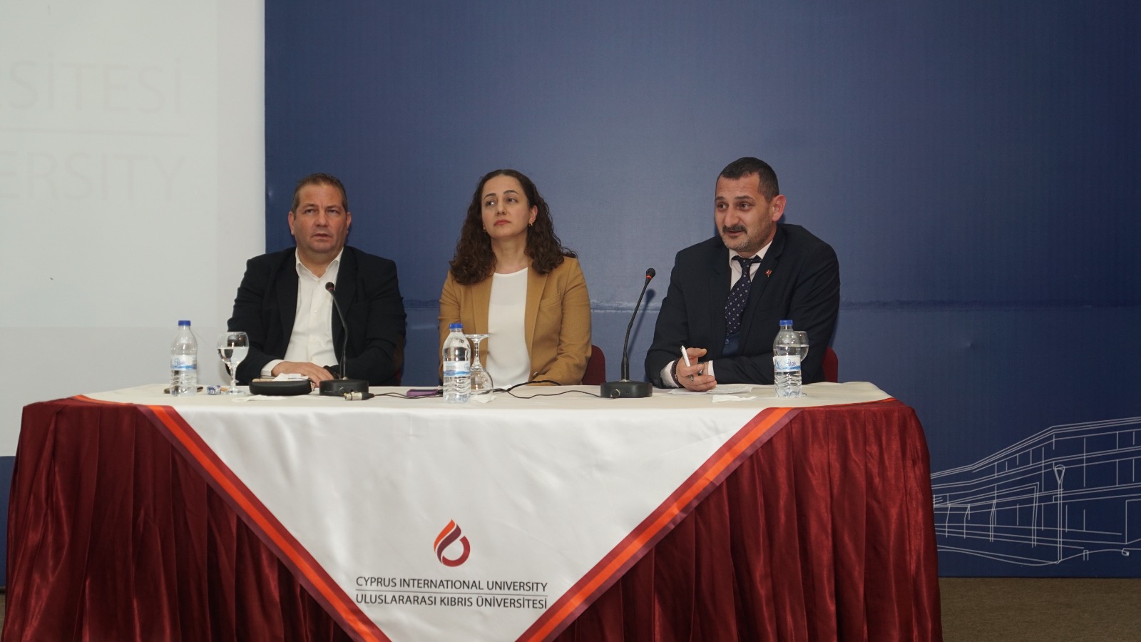 UKÜ’de “Bilgiye Erişim” konulu panel düzenlendi