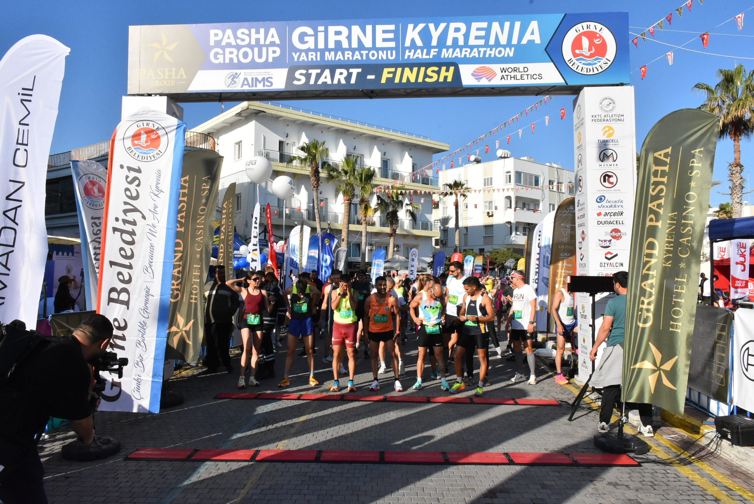 Girne Yarı Maratonu yaklaşık üç bin kişinin katılımıyla yapıldı