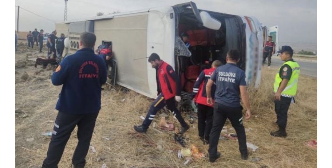 Amasya’da yolcu otobüsü devrildi: 5 ölü, 30 yaralı