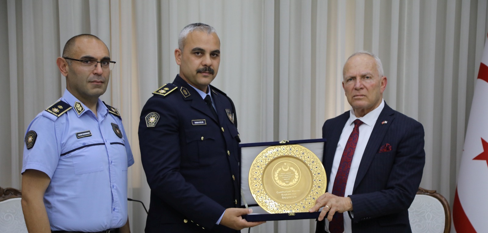 Töre, Lefkoşa Polis Müdürü Kızıltuğ ve Lefkoşa Polis Müdürü Yardımcısı Karabaşak’ı kabul etti