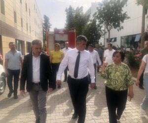 Türkiye’nin Lefkoşa Büyükelçisi Metin Feyzioğlu yangının ardından yurtta incelemelerde bulundu