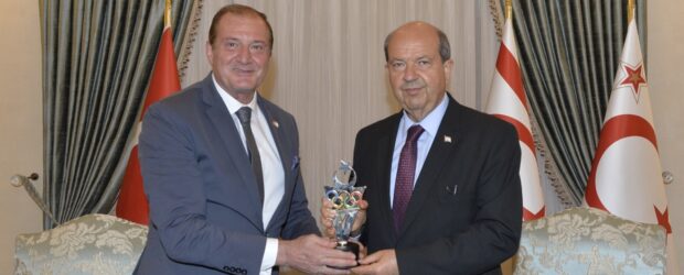 Cumhurbaşkanı Tatar,  TC Taekwondo Federasyonu Başkanı Prof. Dr. Metin Şahin’i kabul etti.
