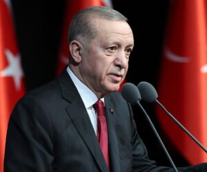 Doğu Akdeniz’de hidrokarbon faaliyetleri;TC Cumhurbaşkanı Erdoğan: Türkiye ve Kuzey Kıbrıs Türk Cumhuriyeti’nin haklarını yok sayan adımlar, maalesef bugüne kadar atmosferi zehirledi
