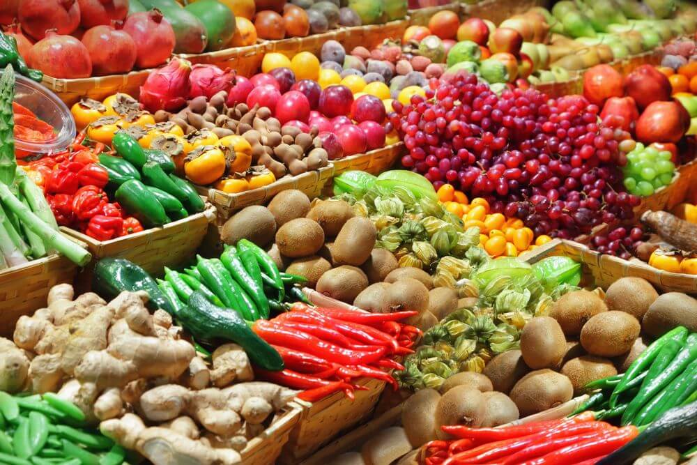 İthal ürünlerden çeri domates ve çilekte, yerli ürünlerden ise nane ve kırmızı marulda bitki koruma ürünü