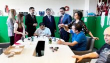 Gardiyanoğlu, İstanbul Otizm  Bakım Rehabilitasyon Ve Aile Danışma Merkezi’nde incelemelerde bulundu