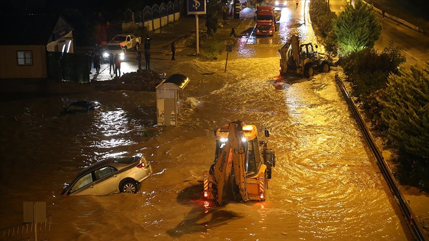 Hatay’da sağanak hayatı olumsuz etkiledi