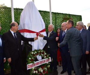 Azerbaycan Uluslararası Kültür Merkezi açıldı..Törende Haydar Aliyev’in büstü ile “Yüreğimizdeki Azerbaycan” fotoğraf sergisinin açılışı da yapıldı