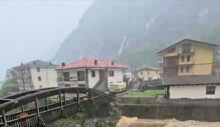 İtalya’nın kuzeybatısında şiddetli yağışlar sel ve heyelanlara neden oldu