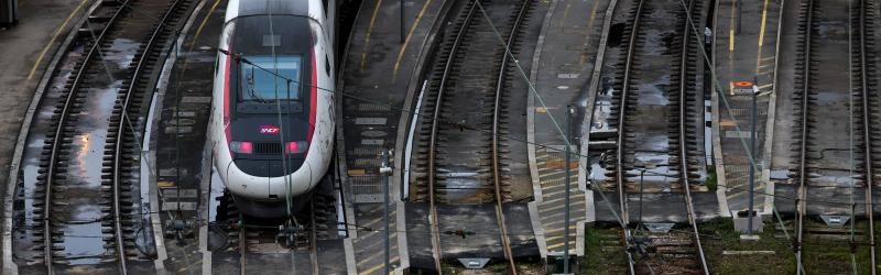 Fransa’da Olimpiyatlar öncesi tren hatları devre dışı kaldı
