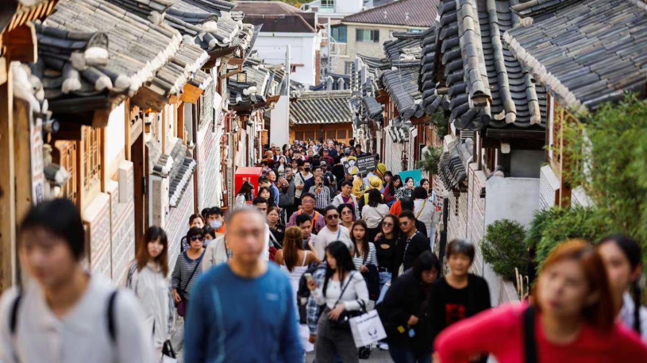 Güney Kore, aşırı turizme karşı “sokağa çıkma yasağı” uygulayacak