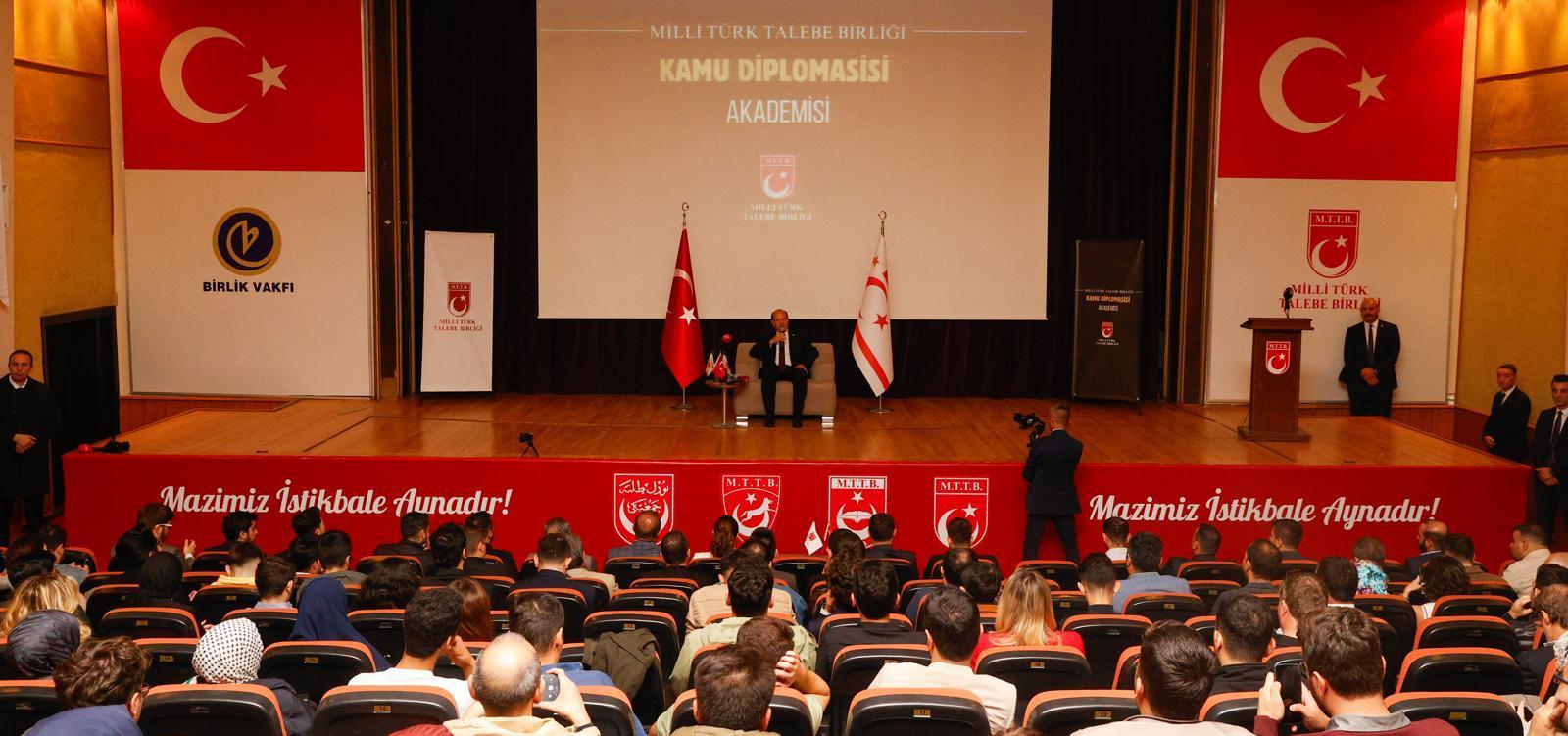 Cumhurbaşkanı Tatar, Kamu Diplomasisi Akademisi’nde konuşma yaptı