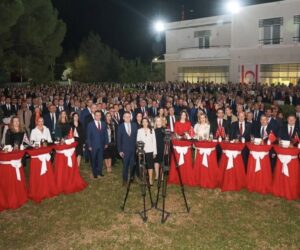 Cumhuriyet Bayramı’nın 101. yıldönümü dolayısıyla Türkiye’nin Lefkoşa Büyükelçiliği’nde resepsiyon verildi..Serim: KKTC’nin uluslararası toplumda hak ettiği yerini alması için desteğimiz bakidir