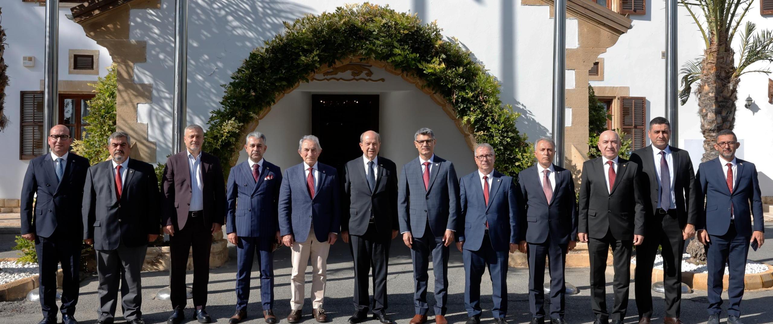 Cumhurbaşkanı Tatar, KKTC ve Türkiye Milli Olimpiyat Komitesi heyetlerini kabul etti:“Kıbrıs Türk gençliğine uygulanan haksız izolasyonlar insan ayıbı”