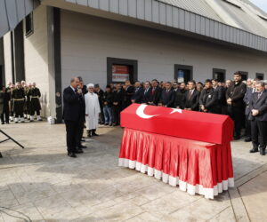 Cumhurbaşkanı Tatar, Samsun’da Kıbrıs gazisinin cenaze törenine katıldı