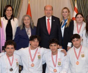 Cumhurbaşkanı Tatar, Güzelyurt Meslek Lisesi öğretmen ve  öğrencilerini kabul etti