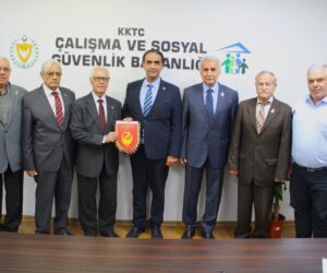 Bakan Gardiyanoğlu TMT Mücahitler Derneği heyetini kabul etti