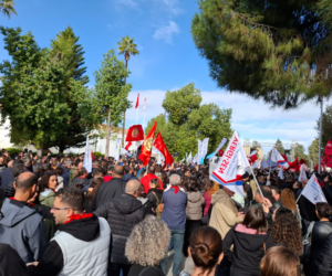 33 Sendika Meclis önünde eylem yaptı, genel greve gidildi