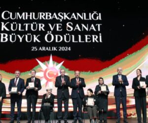 TC Cumhurbaşkanlığı Kültür Sanat Büyük Ödülleri Töreni, Cumhurbaşkanı Tatar’ın da katılımıyla yapıldı