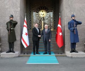 Öztürkler:Kıbrıs’ta barışın simgesi Türk Silahlı Kuvvetleri’dir